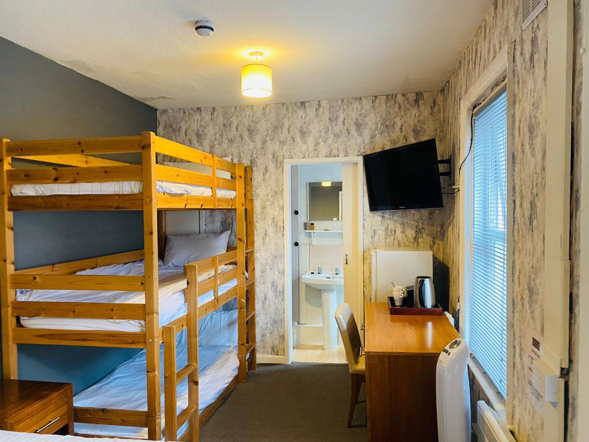 Bromptons Hotel Blackpool Room photo
